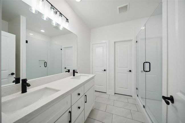 708 Azalea St, House other with 4 bedrooms, 2 bathrooms and 2 parking in Prairie View TX | Image 18