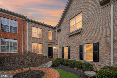 43439 Wild Dunes Sq, LEESBURG, VA, 20176-3941 | Card Image