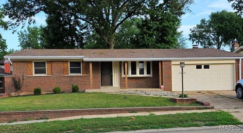2615 Camino Dr, Saint Louis, MO, 63125-3811 | Card Image