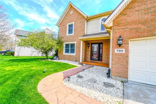 790 Chaucer Ln, Tipp City, OH, 45371-9336 | Card Image