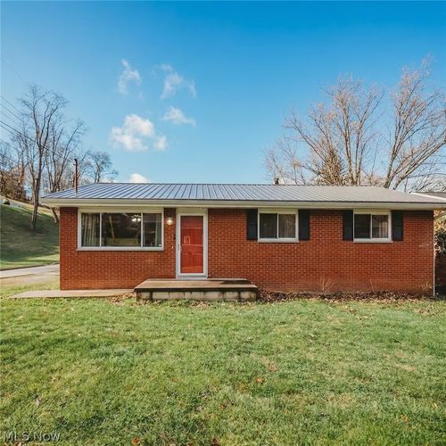 1808 29th St, Vienna, WV, 26105-3306 | Card Image