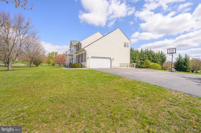 562 Holden Dr, House other with 4 bedrooms, 3 bathrooms and null parking in MARTINSBURG WV | Image 69