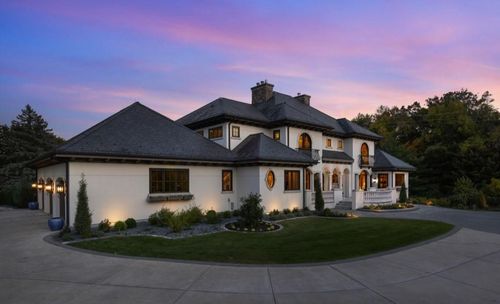 1560 Hunter Dr, Wayzata, MN, 55391-9660 | Card Image