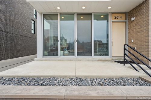 2814 John R Street, Detroit, MI, 48201 | Card Image