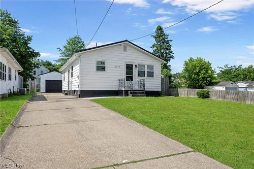 1270 Chandler Ave, Akron, OH, 44314-2502 | Card Image