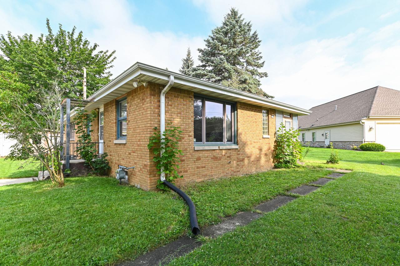 Nicholson Rd, Oak Creek, WI 53154