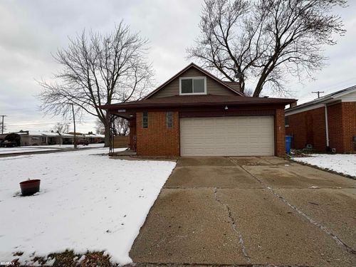 11311 Irvington Dr, Warren, MI, 48093-2674 | Card Image