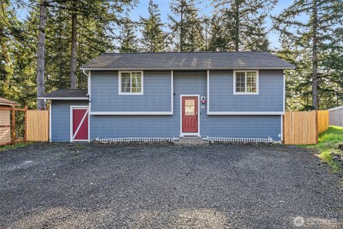 31 Ne Skipper Ct, Belfair, WA, 98528-9258 | Card Image