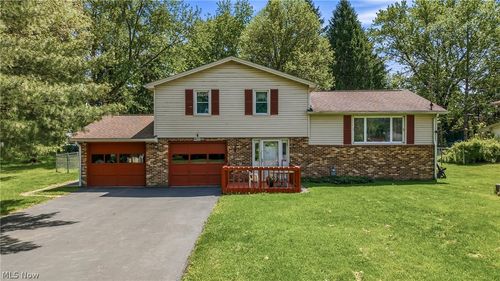 42033 Edward Cir, Columbiana, OH, 44408-9424 | Card Image