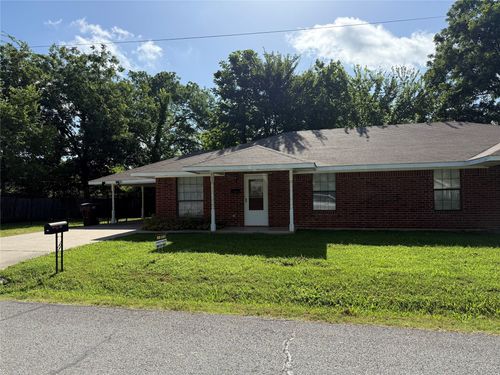 602 Cedar St, Bonham, TX, 75418-3524 | Card Image