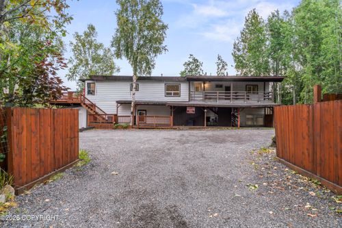 7239 Obrien St, Anchorage, AK, 99507-2747 | Card Image
