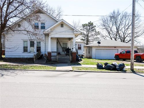 432 W Crowder Rd, Trenton, MO, 64683-1613 | Card Image
