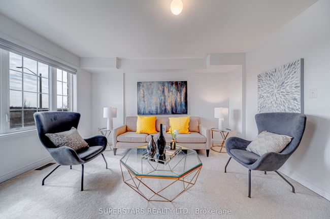 1916 Donald Cousens Pky, House attached with 3 bedrooms, 4 bathrooms and 1 parking in Markham ON | Image 13