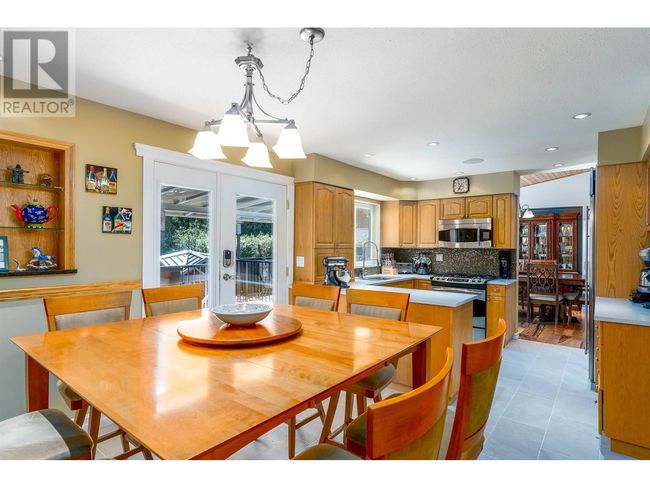 40142 Kalodon Rd, House other with 5 bedrooms, 3 bathrooms and 10 parking in Garibaldi Highlands BC | Image 8
