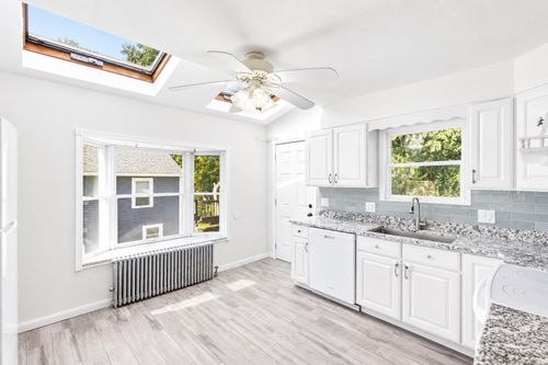 29 Woodlawn St, Lynn, MA, 01904-2843 | Card Image