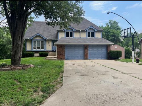 128 Sw 26th St, Blue Springs, MO, 64015-3338 | Card Image