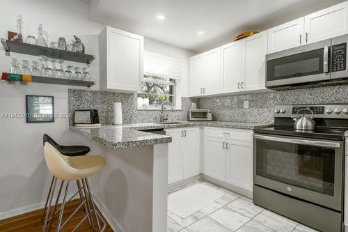 112d-5565 Sw 80th St, Miami, FL, 33143-5669 | Card Image