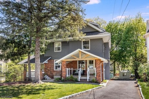 181 Valley Rd, Montclair, NJ, 07042-2334 | Card Image