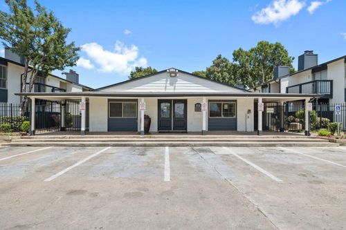 2037-10101 Forum Park Dr, Houston, TX, 77036-8135 | Card Image