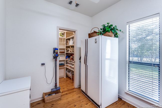 21655 Valley Park Dr, House other with 3 bedrooms, 3 bathrooms and null parking in Garden Ridge TX | Image 17