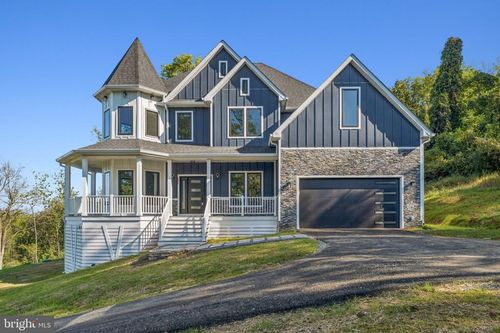 12816 Furnace Mountain Rd, Lovettsville, VA, 20180-2412 | Card Image