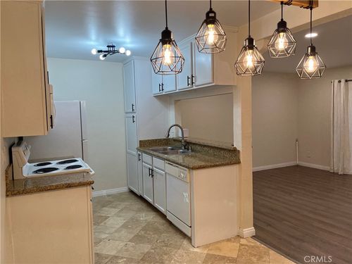 z103-23300 Marigold Ave, Torrance, CA, 90502 | Card Image