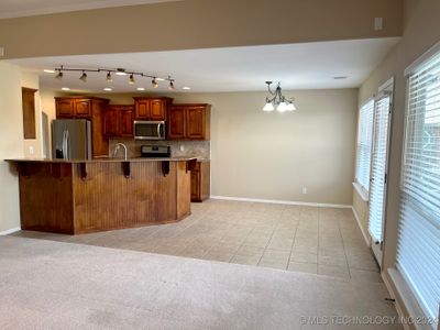 1950 W Woodbury Street, House other with 3 bedrooms, 2 bathrooms and null parking in Broken Arrow OK | Image 3