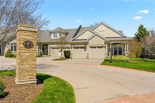 4172 Stonebridge Crescent, Burlington, ON, L7M4N2 | Card Image