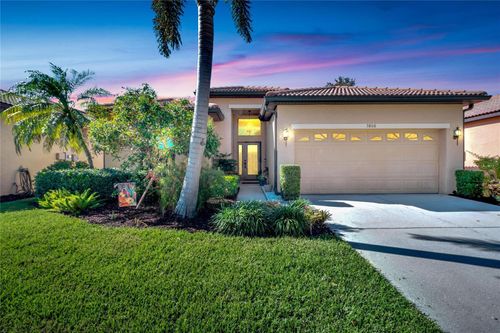 5806 Hidden Falls Lane, APOLLO BEACH, FL, 33572 | Card Image