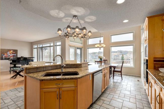 191 Sienna Park Drive Sw, House other with 4 bedrooms, 4 bathrooms and 4 parking in Calgary AB | Image 11