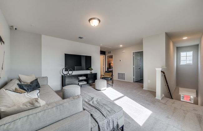 Expansive gathering room bathed in natural sunlight *Model representation | Image 5