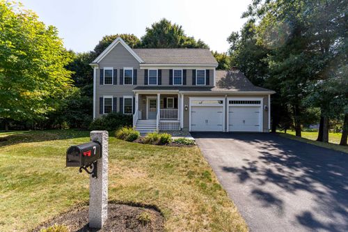 7 Sherburne Drive, Hampton, NH, 03842 | Card Image