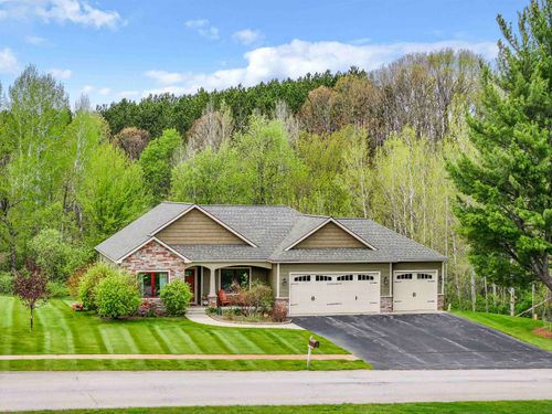 3251 Huellmantel Dr, Traverse City, MI, 49685-7427 | Card Image