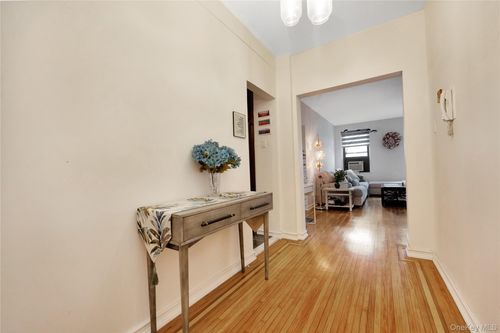 apt-2k-7716 Austin St, Forest Hills, NY, 11375-6919 | Card Image