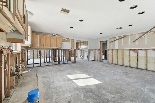 568 Johns Pass Ave, House other with 4 bedrooms, 3 bathrooms and null parking in MADEIRA BEACH FL | Image 41