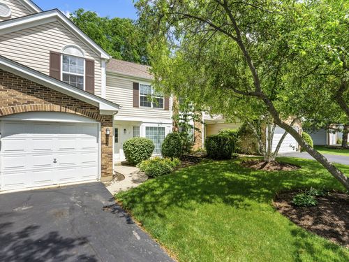 838 Constitution Ave, Island Lake, IL, 60042-9427 | Card Image