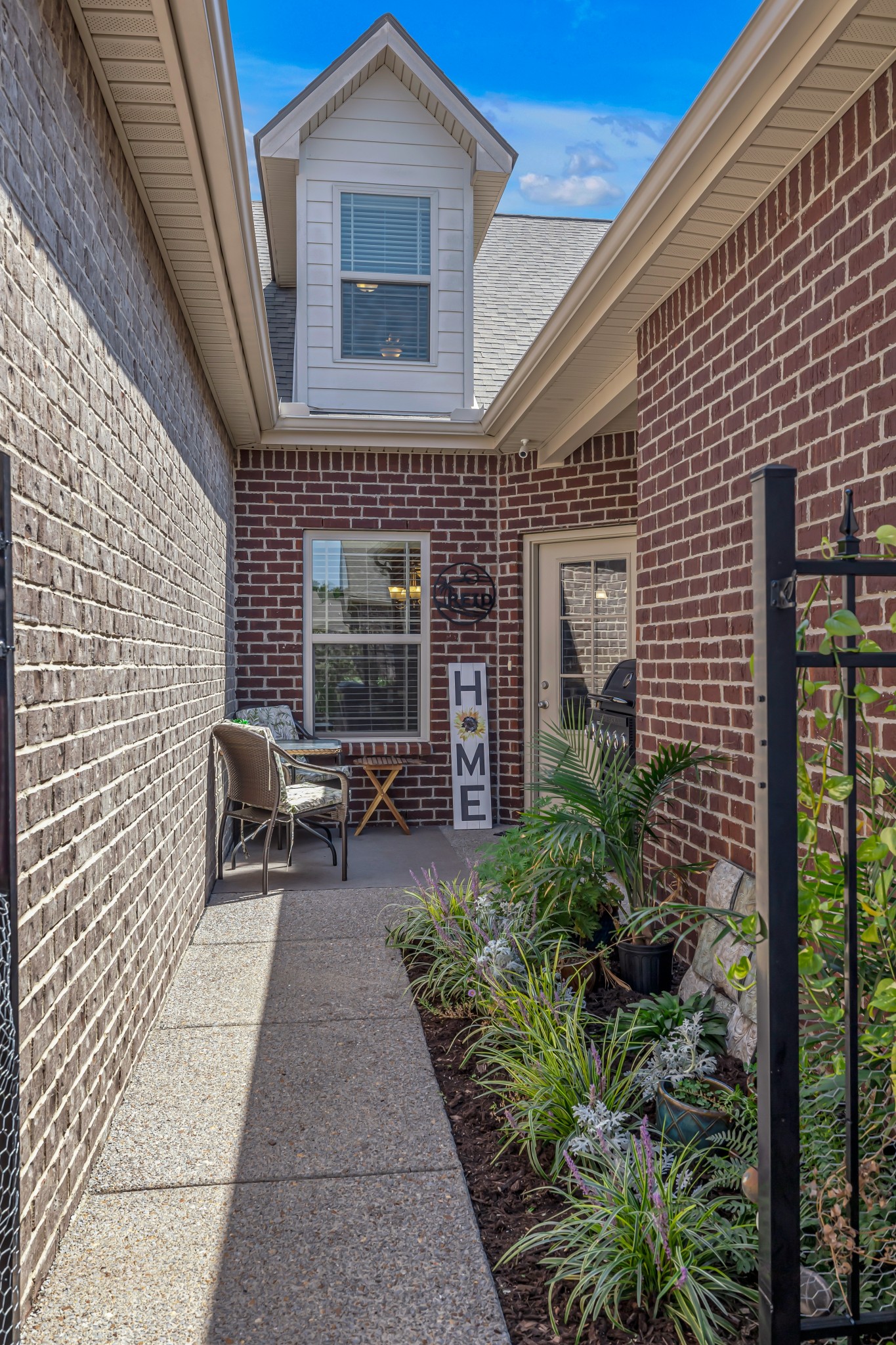 Arbon Vale Dr, Murfreesboro, TN 37130