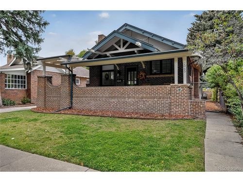 2065 Holly St, Denver, CO, 80207-3840 | Card Image