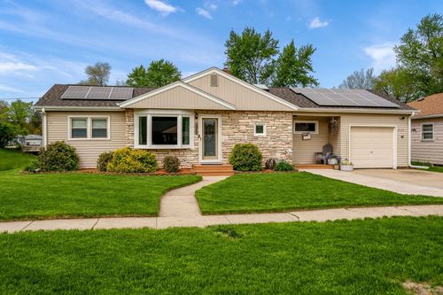 6120 John St, Loves Park, IL, 61111-4202 | Card Image