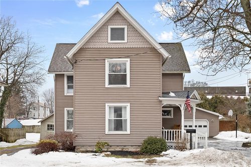 11 Gaylord St, Sodus, NY, 14551-1109 | Card Image