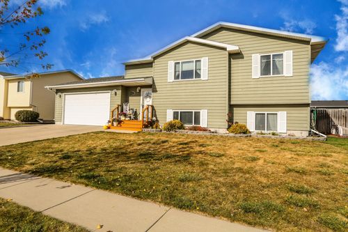 1420 Plum Lane, ABERDEEN, SD, 57401 | Card Image