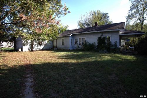106 S 1st St, Elkville, IL, 62932-1120 | Card Image