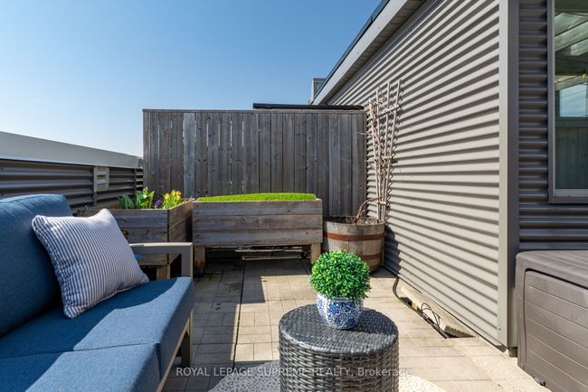 B - 475 Rogers Rd, Condo with 2 bedrooms, 2 bathrooms and 1 parking in York ON | Image 31
