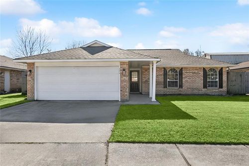 396 Fairway Dr, La Place, LA, 70068-1920 | Card Image