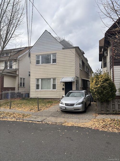 256 Sharpe Avenue, New York, NY, 10302 | Card Image