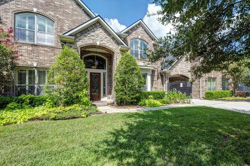 9051 Forest Cliff Ct, Conroe, TX, 77302-1223 | Card Image