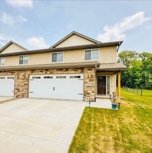 1004 Creekside Dr, Tiffin, IA, 52340-8035 | Card Image