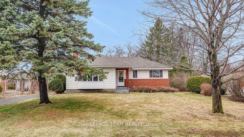 1107 Falaise Road, Cityview - Parkwoods Hills - Rideau Shore, ON, K2E6R1 | Card Image