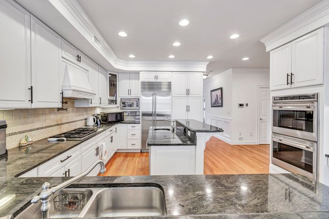 70 Vista View Dr, House other with 5 bedrooms, 4 bathrooms and null parking in Southbury CT | Image 19