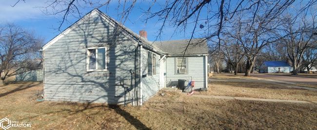 119 E Arthur St, Home with 1 bedrooms, 1 bathrooms and null parking in Laurens IA | Image 7